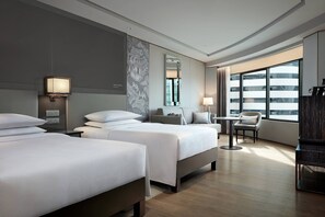 Premium bedding, pillow-top beds, minibar, in-room safe - JW Marriott Hotel Bangkok (Bangkok)