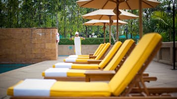 Outdoor pool, pool loungers