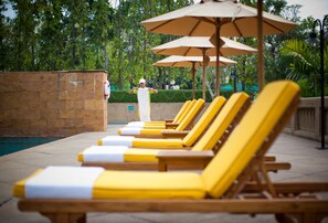 Outdoor pool, sun loungers