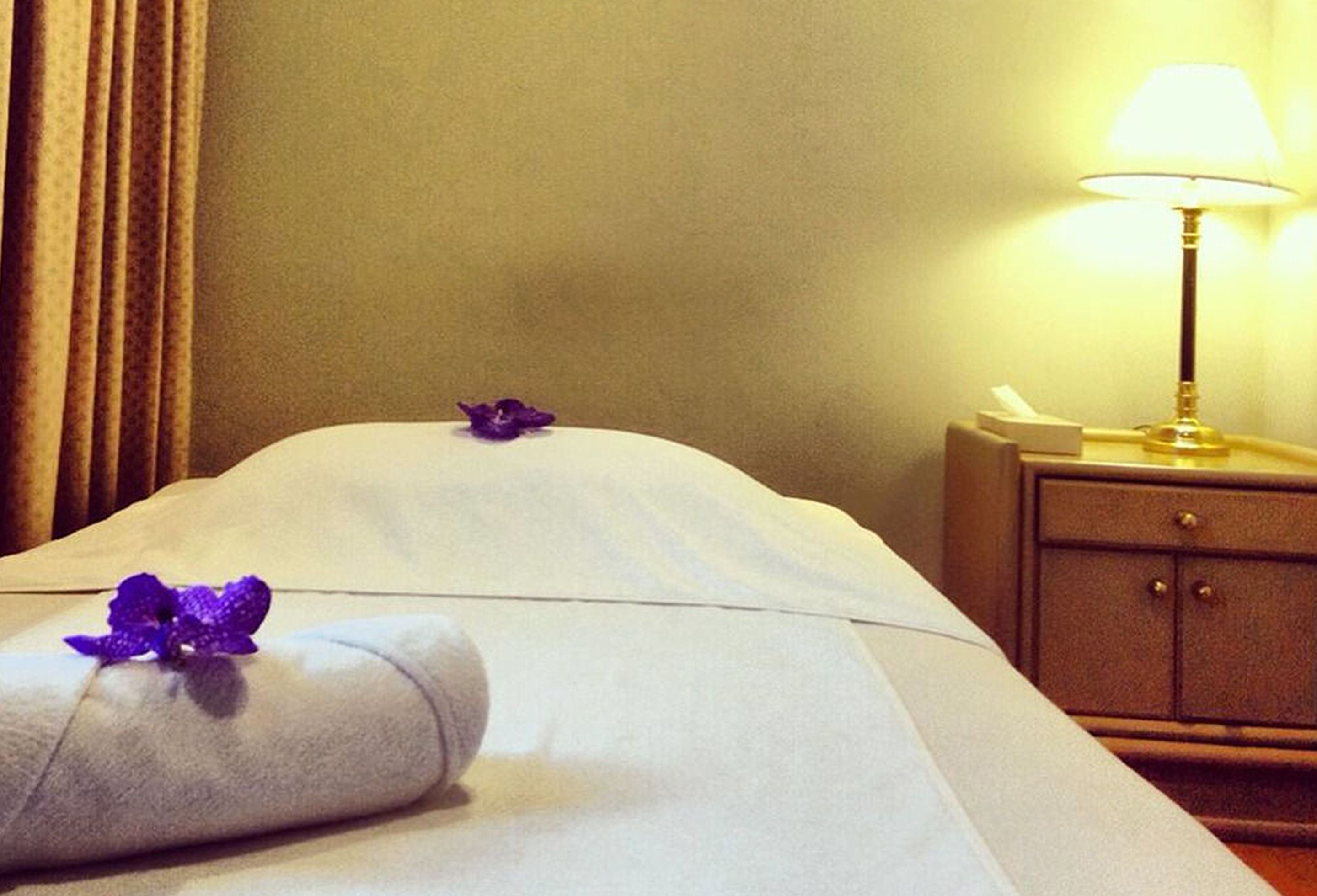 thai massages, 3 treatment rooms