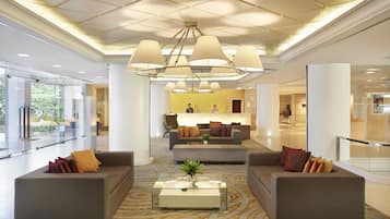 Coin salon dans le hall