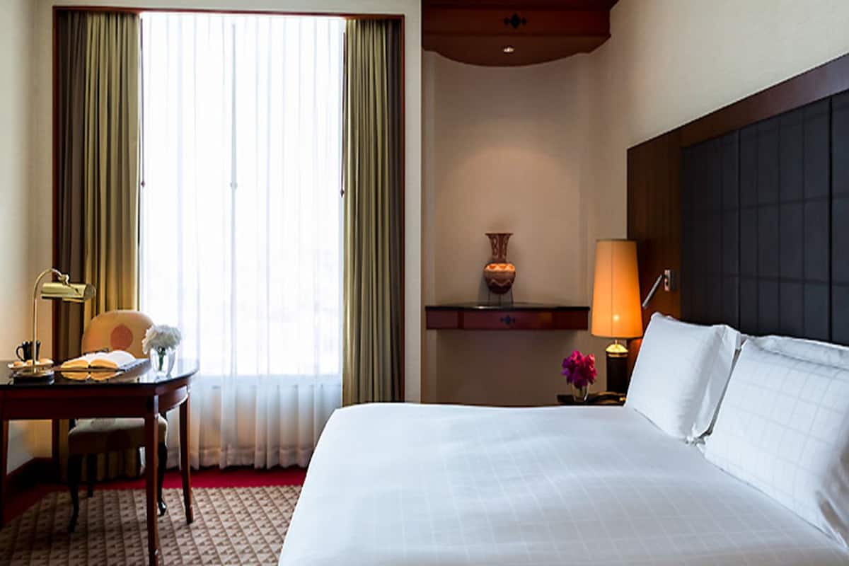 superior room, 1 king bed | 1 bedroom, premium bedding, minibar, in-room safe