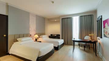 Premier Deluxe Twin Room | 1 bedroom, premium bedding, minibar, in-room safe