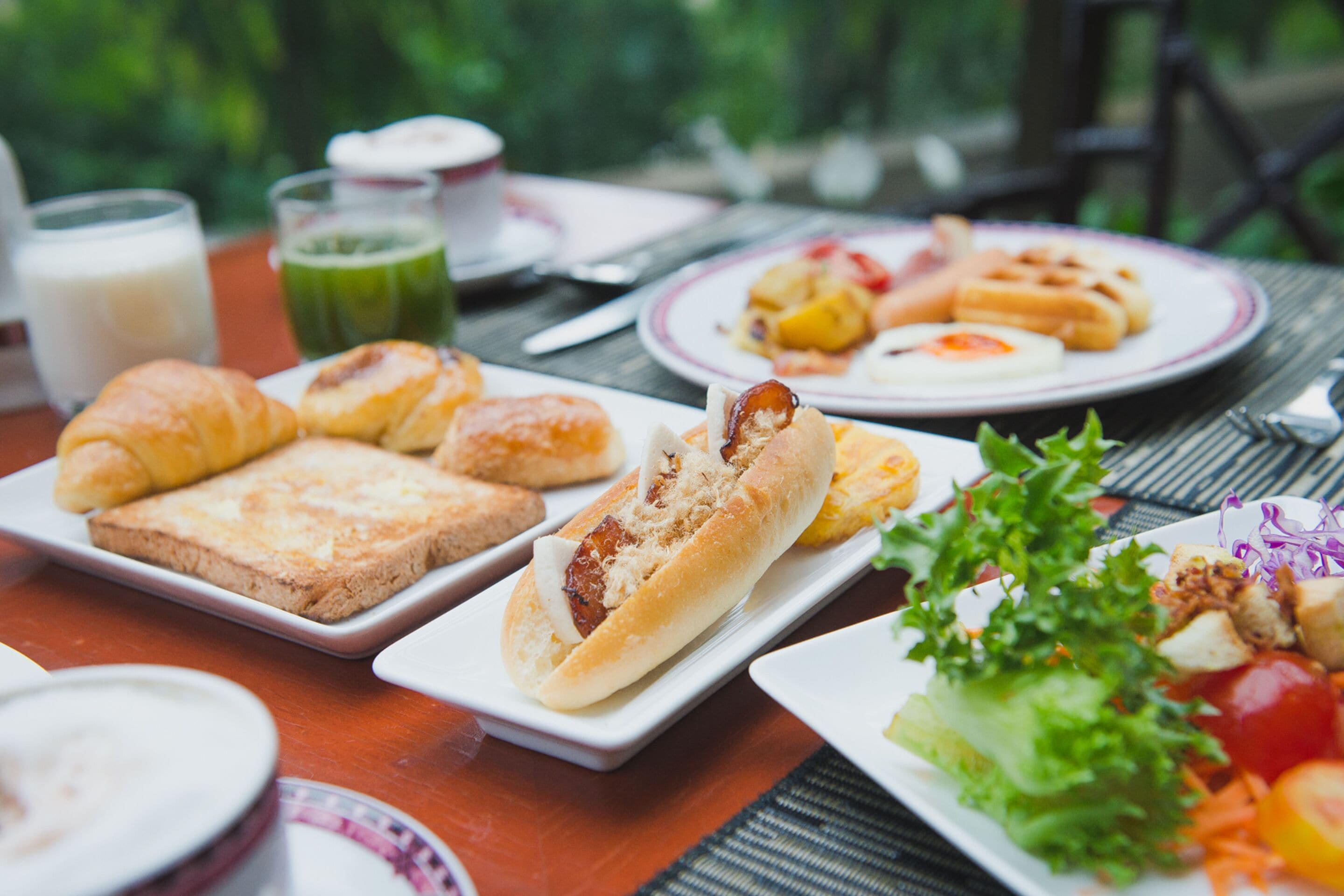daily full breakfast (thb 500 per person)