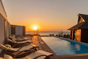 Sundeck