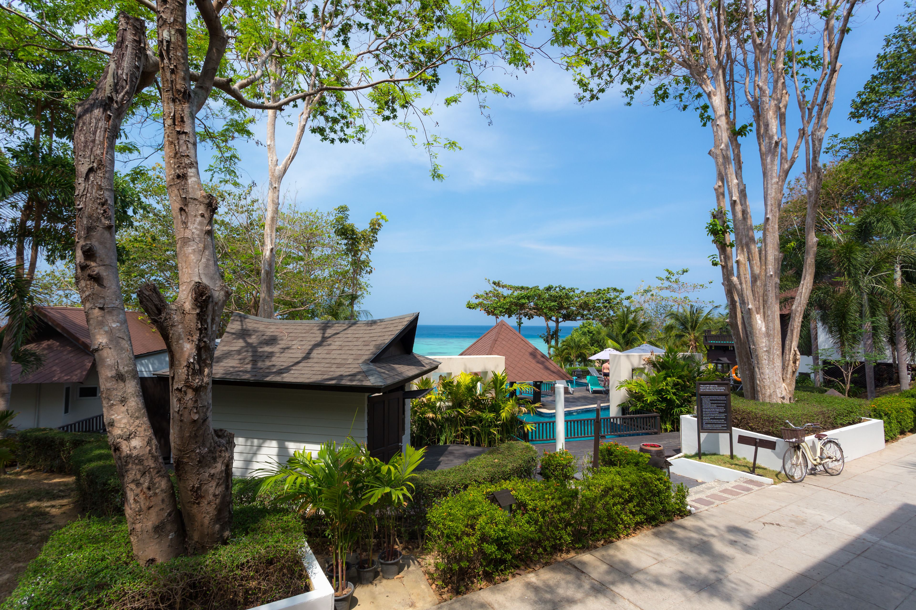 2 outdoor pools, pool umbrellas, pool loungers