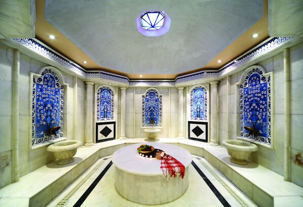 Couples treatment rooms, sauna, spa tub, steam room, Turkish bath