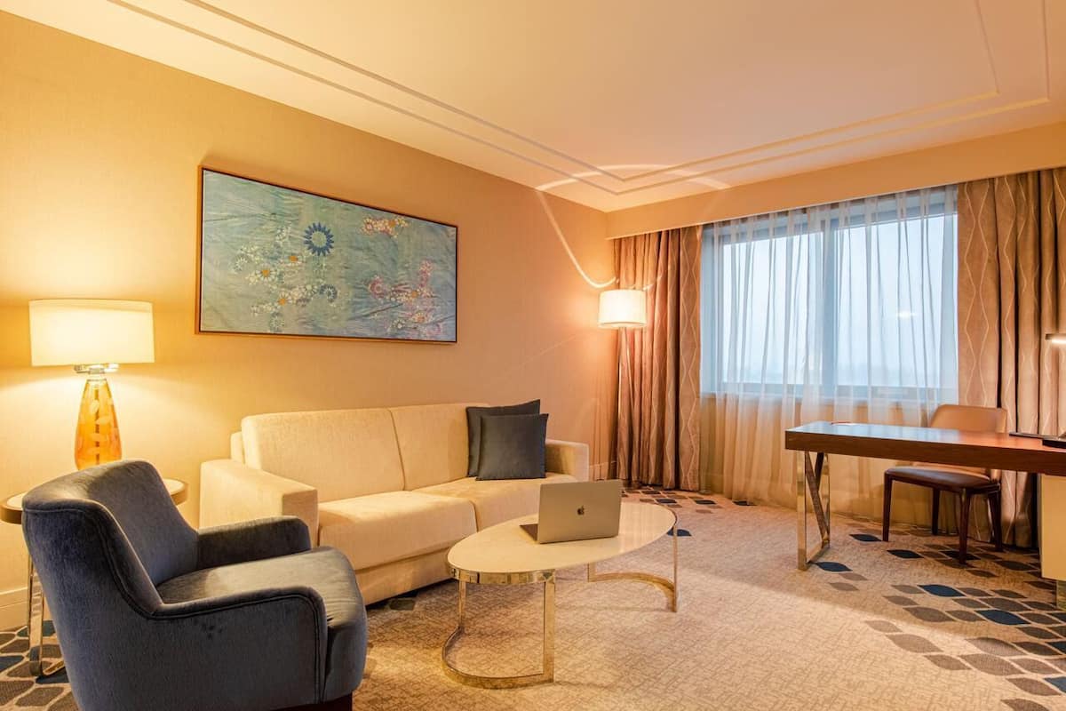 Senior Room, 1 Bedroom, Non Smoking, Lake View