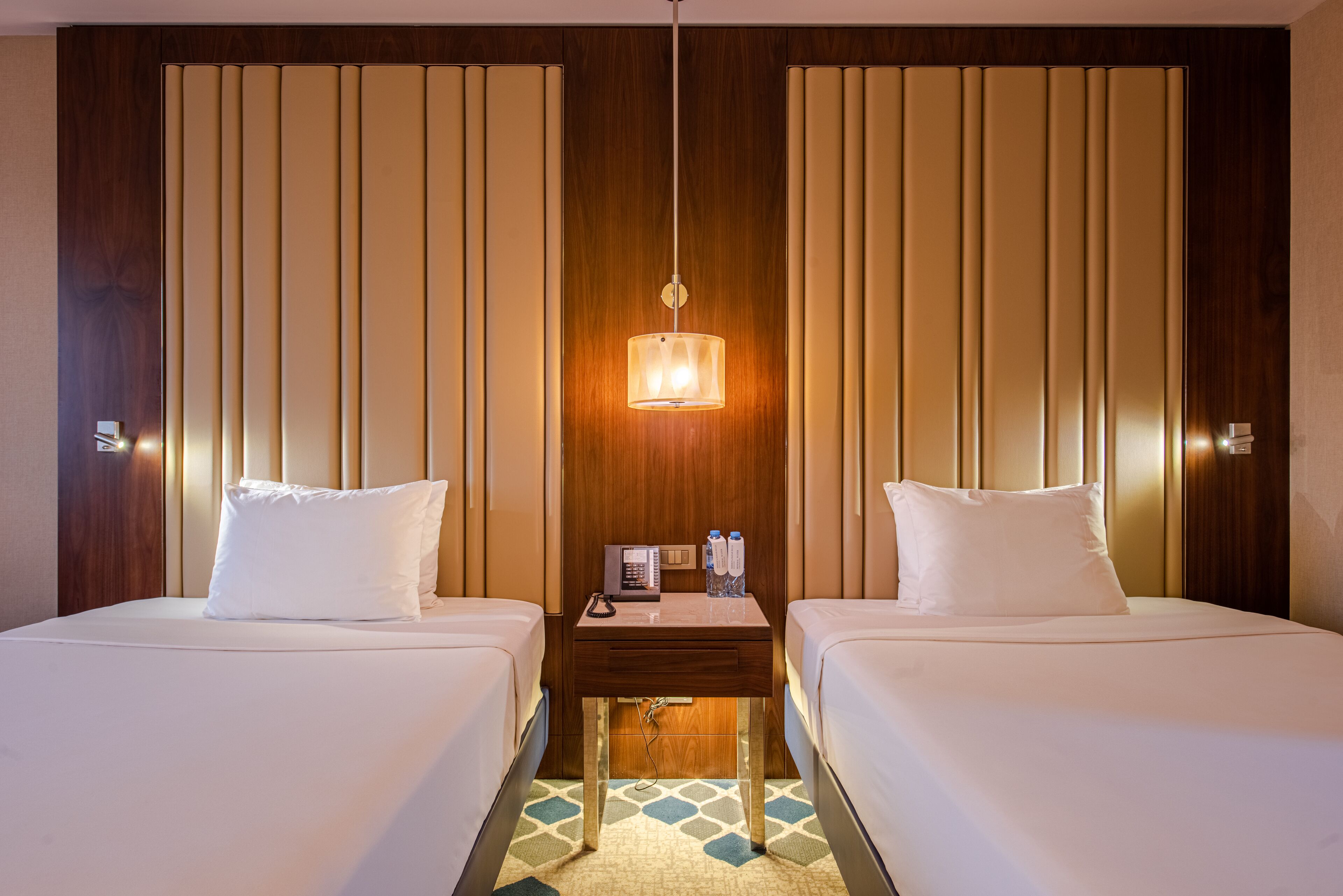 comfort twin room | minibar, in-room safe, desk, soundproofing