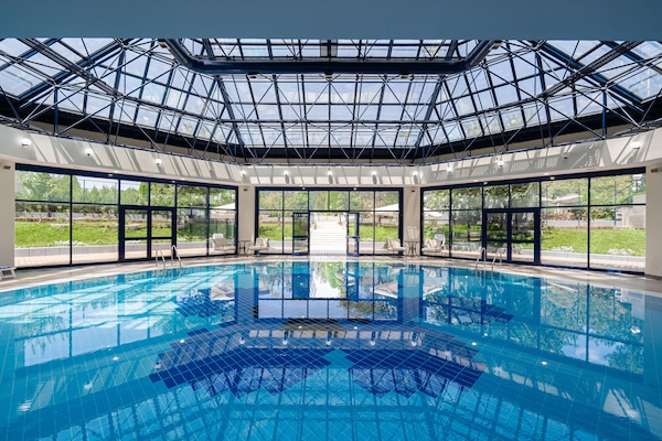 Indendørs pool