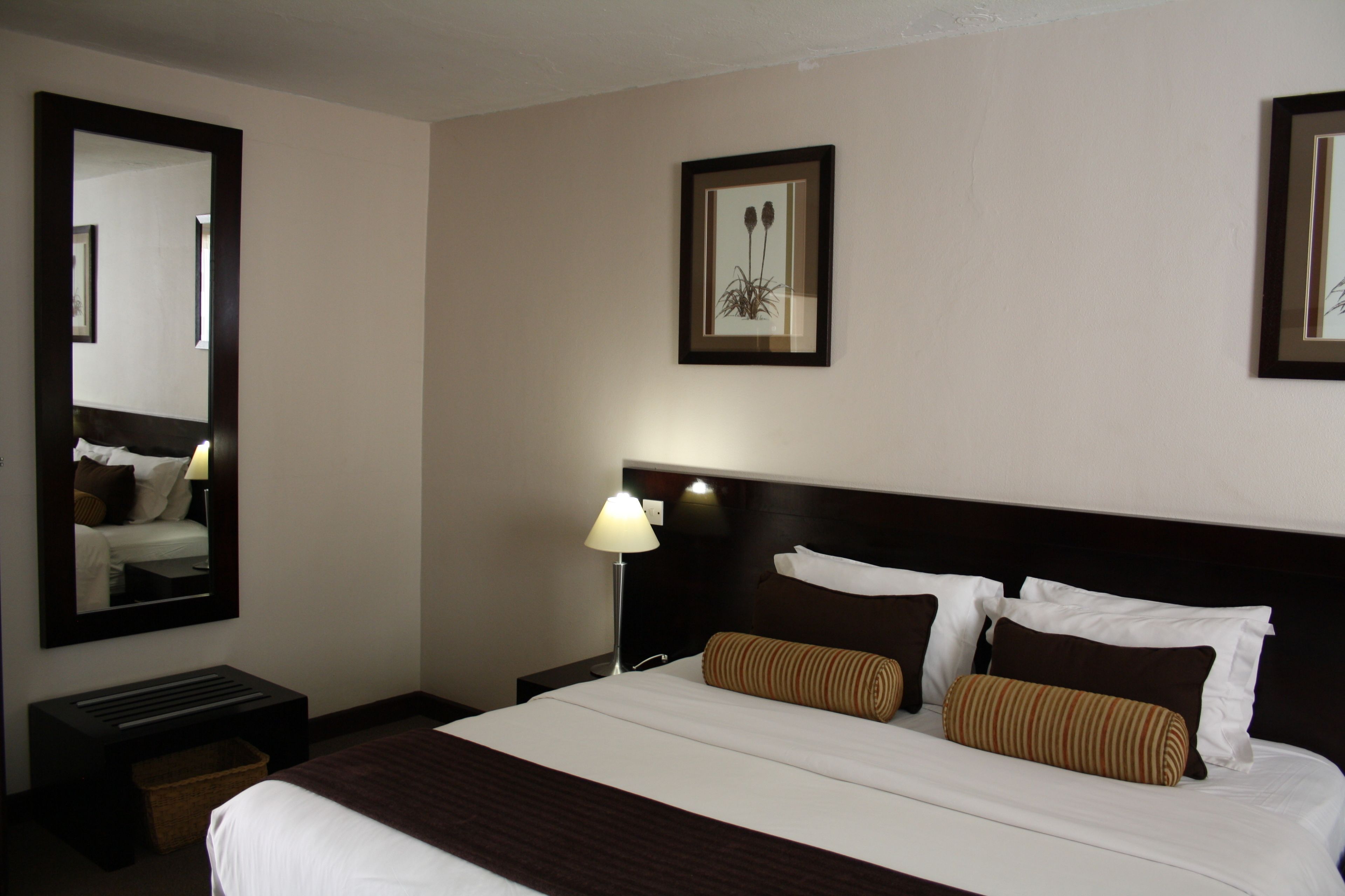 in-room safe, desk, iron/ironing board, free wifi