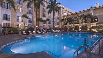2 outdoor pools, open 6:00 AM to 9:00 PM, free pool cabanas