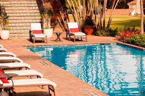 2 outdoor pools, open 6:00 AM to 9:00 PM, free pool cabanas