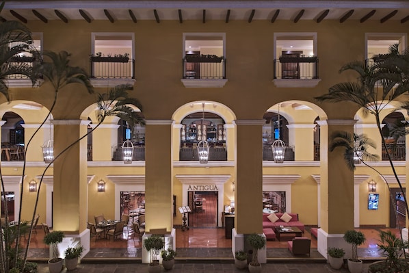 Courtyard - Costa Rica Marriott Hotel Hacienda Belen (La Asunción)