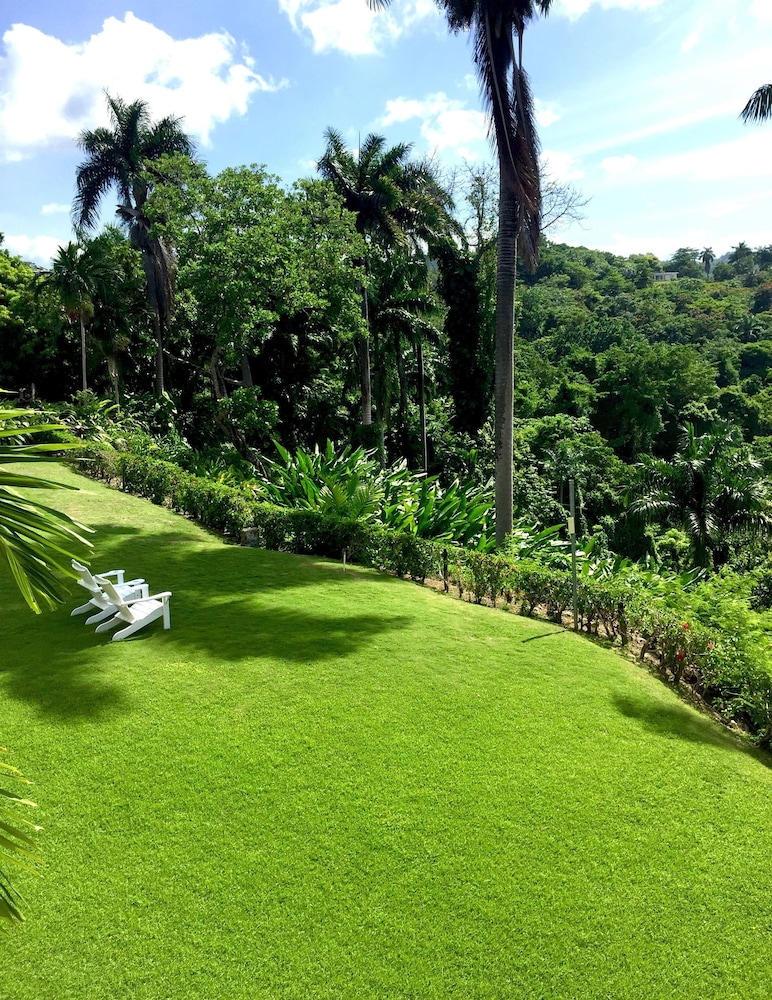 Goblin Hill Villas At San San by null