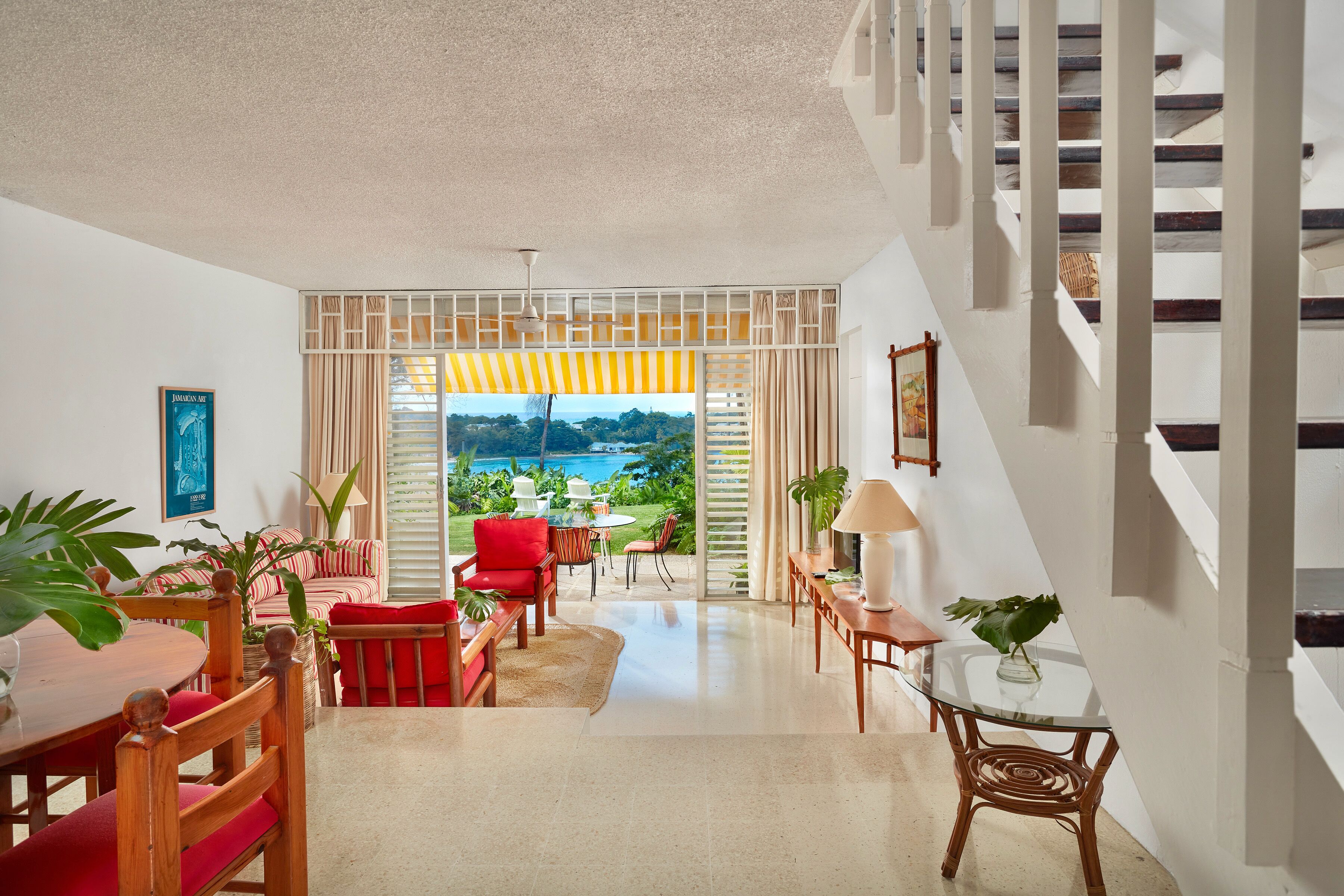 32-inch flat-screen tv with cable channels, tv