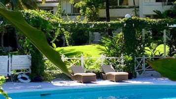 Outdoor pool, sun loungers