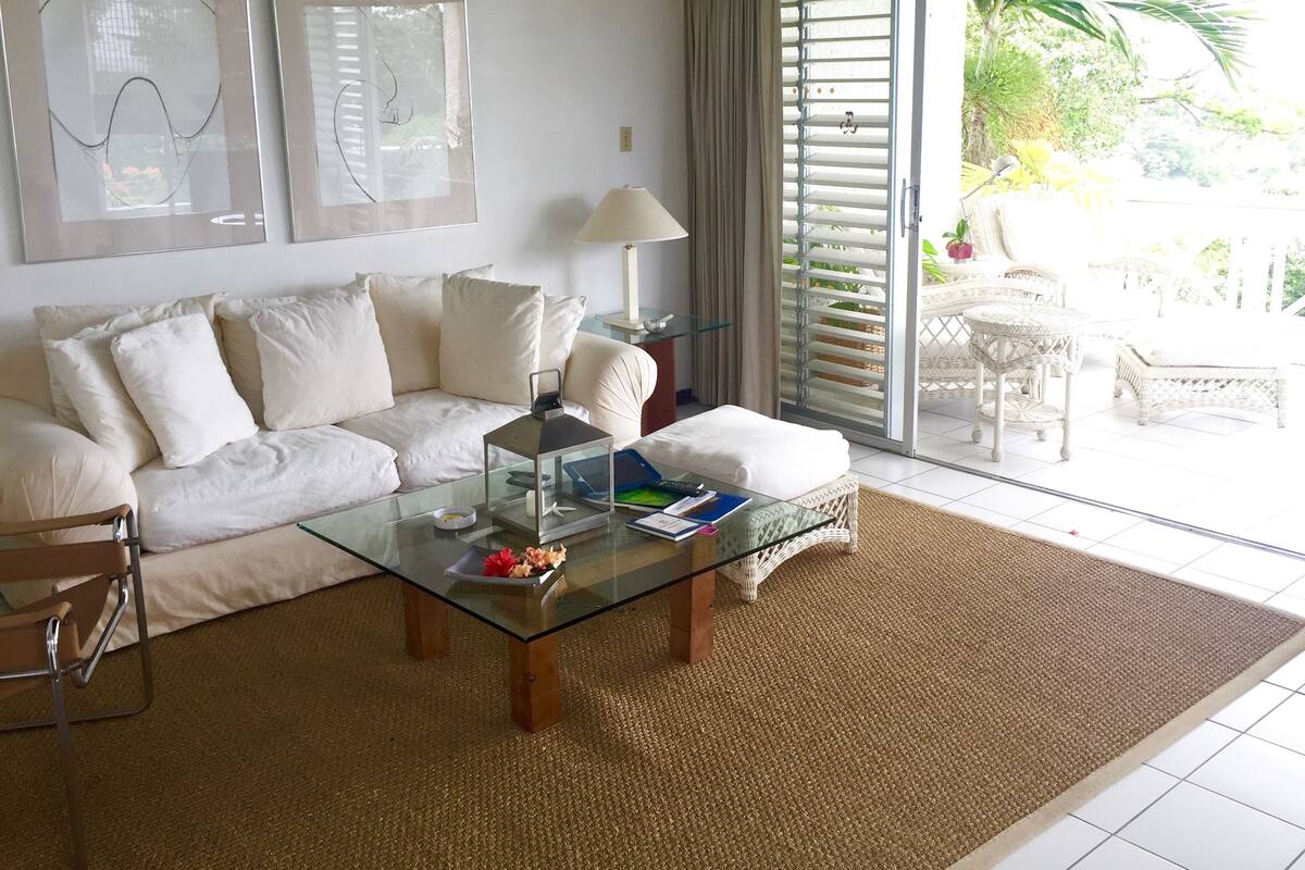 Superior Villa, 1 Bedroom, Kitchen, Ocean View | Living room | 32-inch flat-screen TV with cable channels, TV