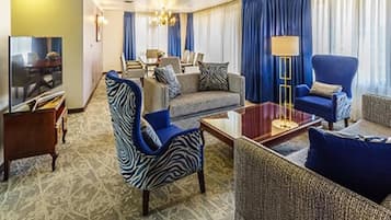 Presidential-sviitti | Olohuone | 40–tuumainen taulutelevisio, jossa kaapelikanavat