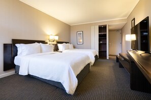 Standard Room, 2 Queen Beds | Premium bedding, in-room safe, desk, laptop workspace - Holiday Inn Express Concepcion by IHG (Concepción)