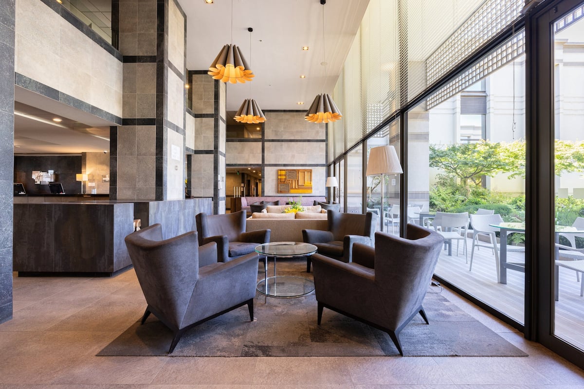 plasma tv, heated floors