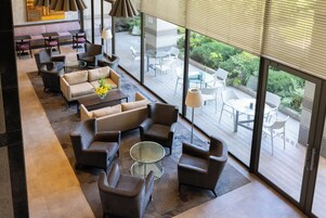 TV de plasma, pisos aquecidos