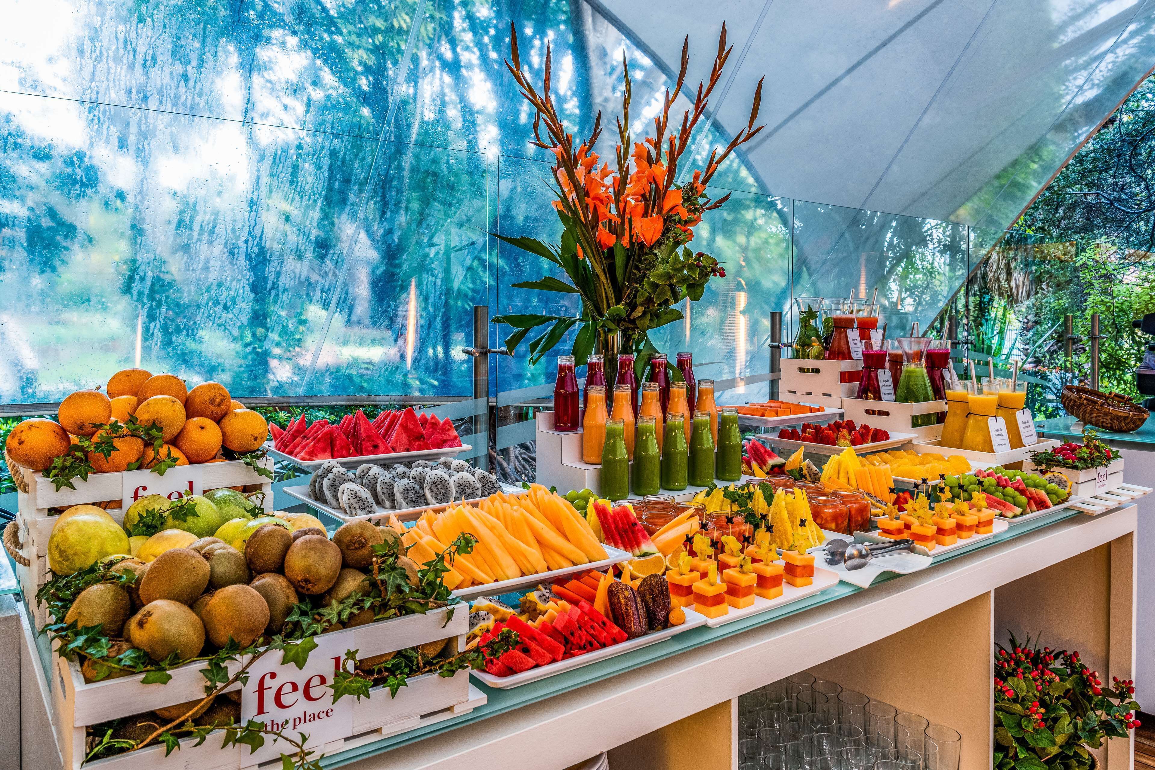 Daily buffet breakfast for a fee