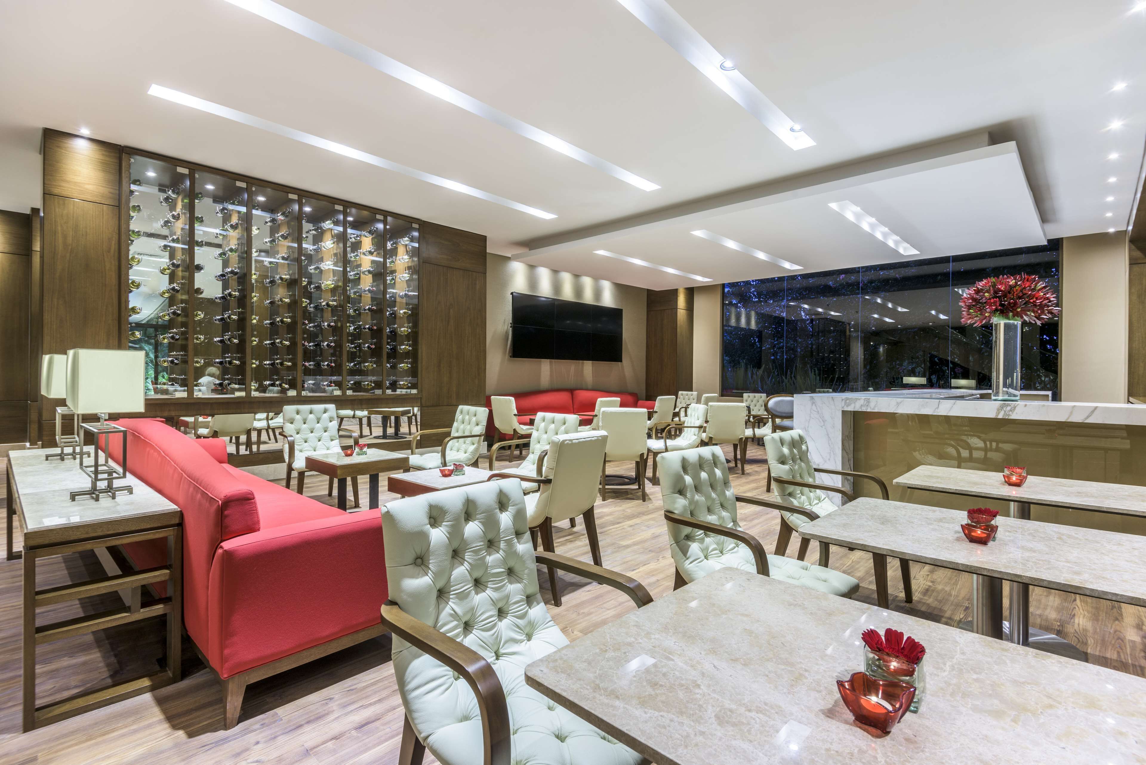 lunch and dinner served