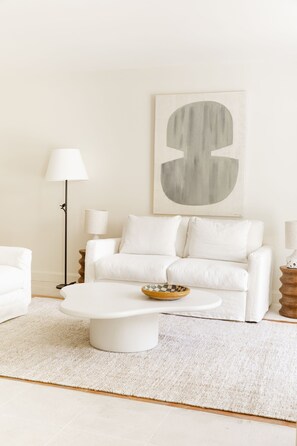 Articles gratuits dans le mini-bar, coffres-forts dans les chambres