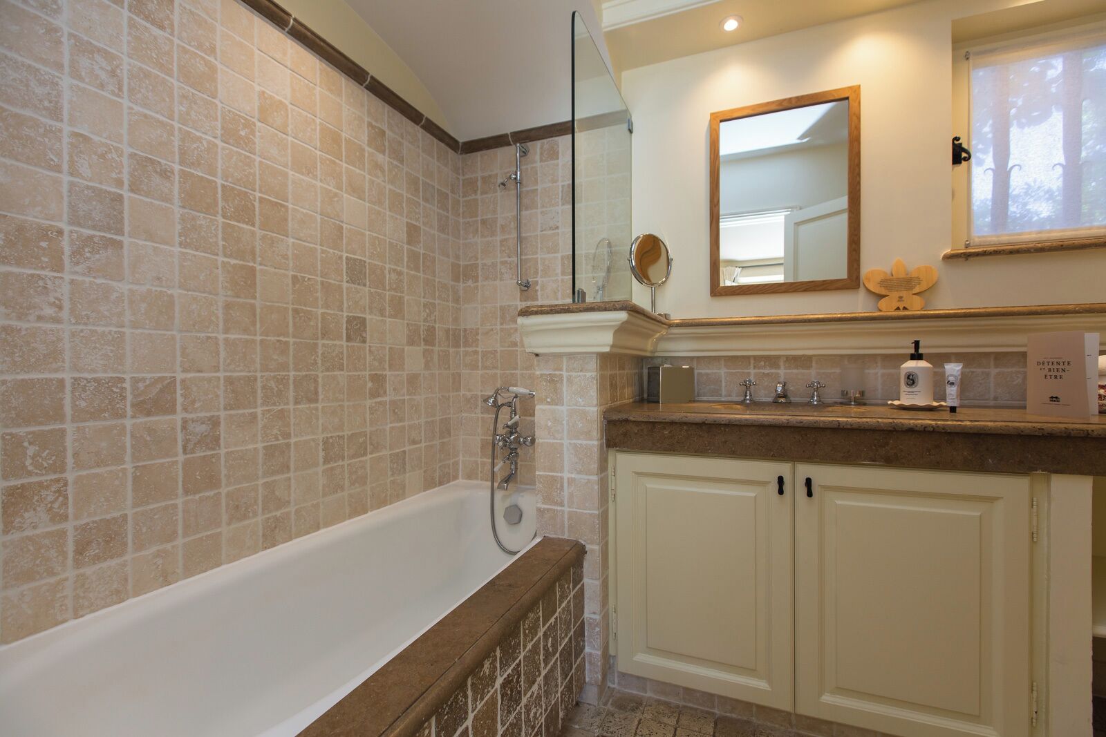superior double room | bathroom | shower, hair dryer, bathrobes, slippers