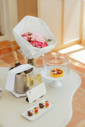 Free minibar, in-room safe, blackout drapes, soundproofing - La Bastide de Saint Tropez (Saint-Tropez)