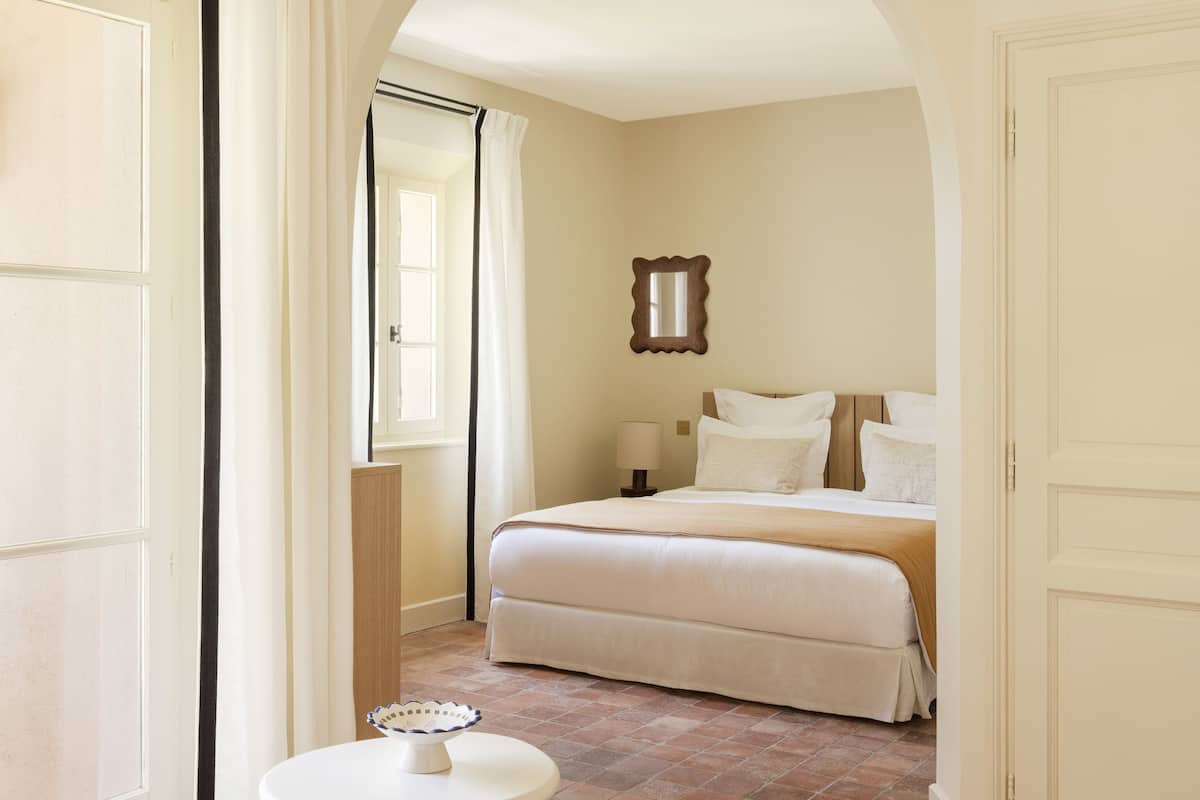 junior suite, 1 double bed | 1 bedroom, free minibar, in-room safe, blackout curtains