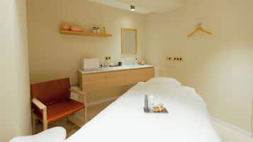 Body treatments, body wraps, body scrubs, facials, 2 treatment rooms