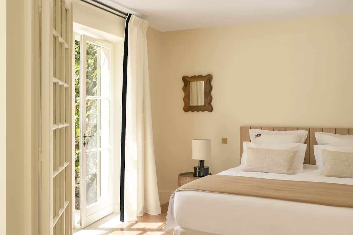 1 bedroom, free minibar, in-room safe, blackout curtains