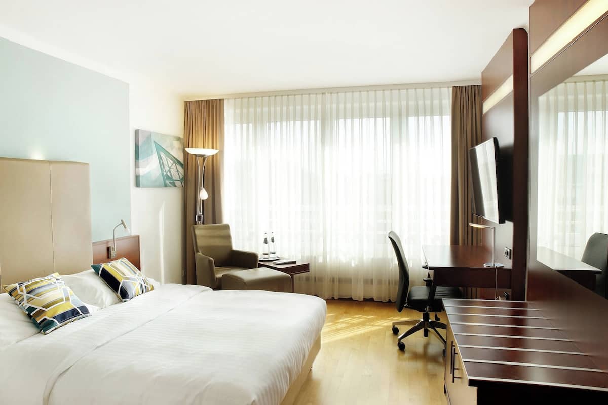 Executive Room, 1 Queen Bed
