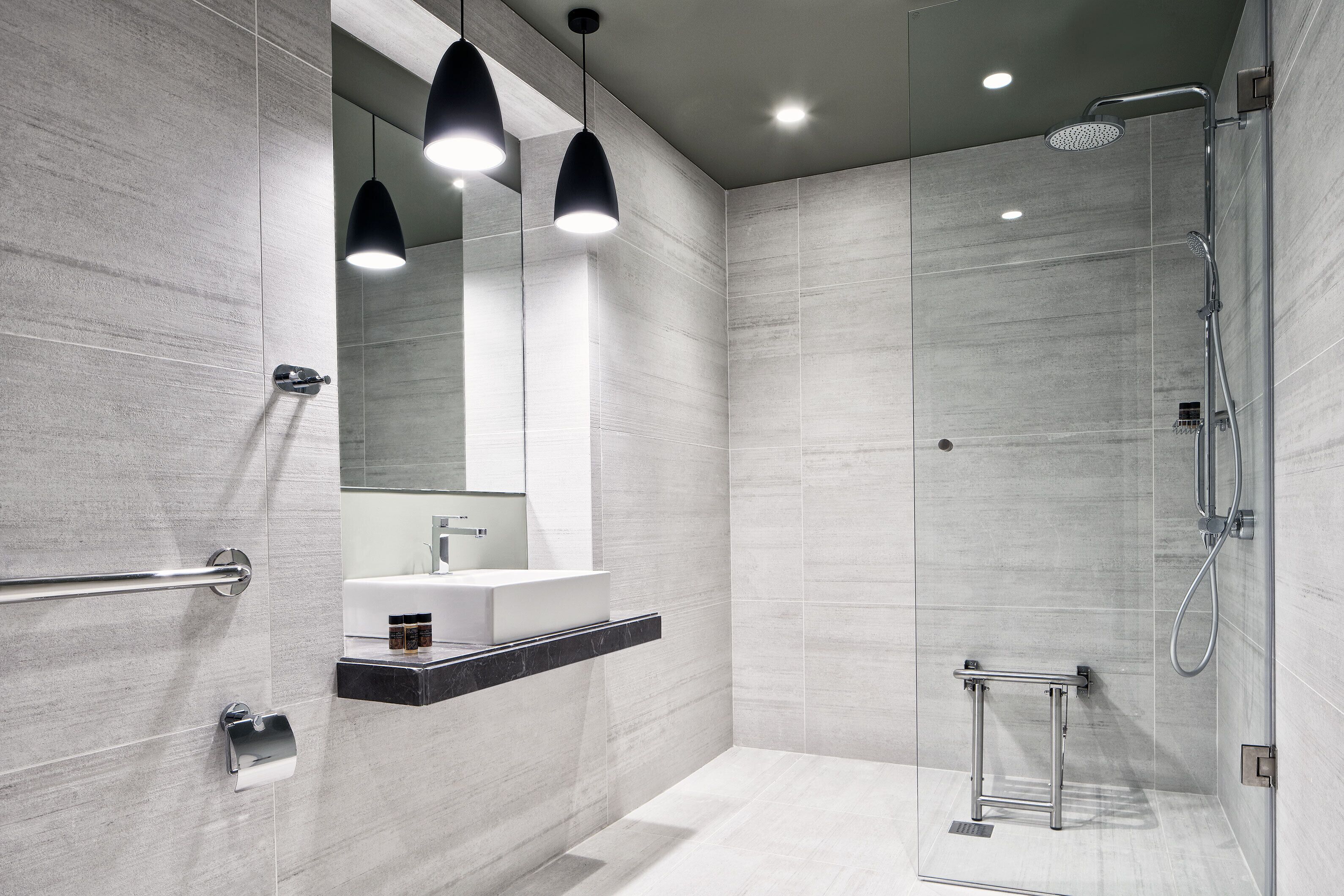 shower, free toiletries, hair dryer, towels