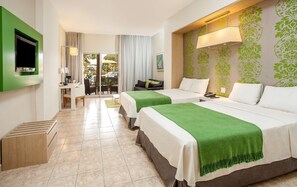 Egyptian cotton sheets, premium bedding, minibar, in-room safe