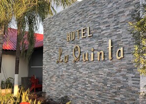 Front of property - La Quinta Hotel (La Ceiba)