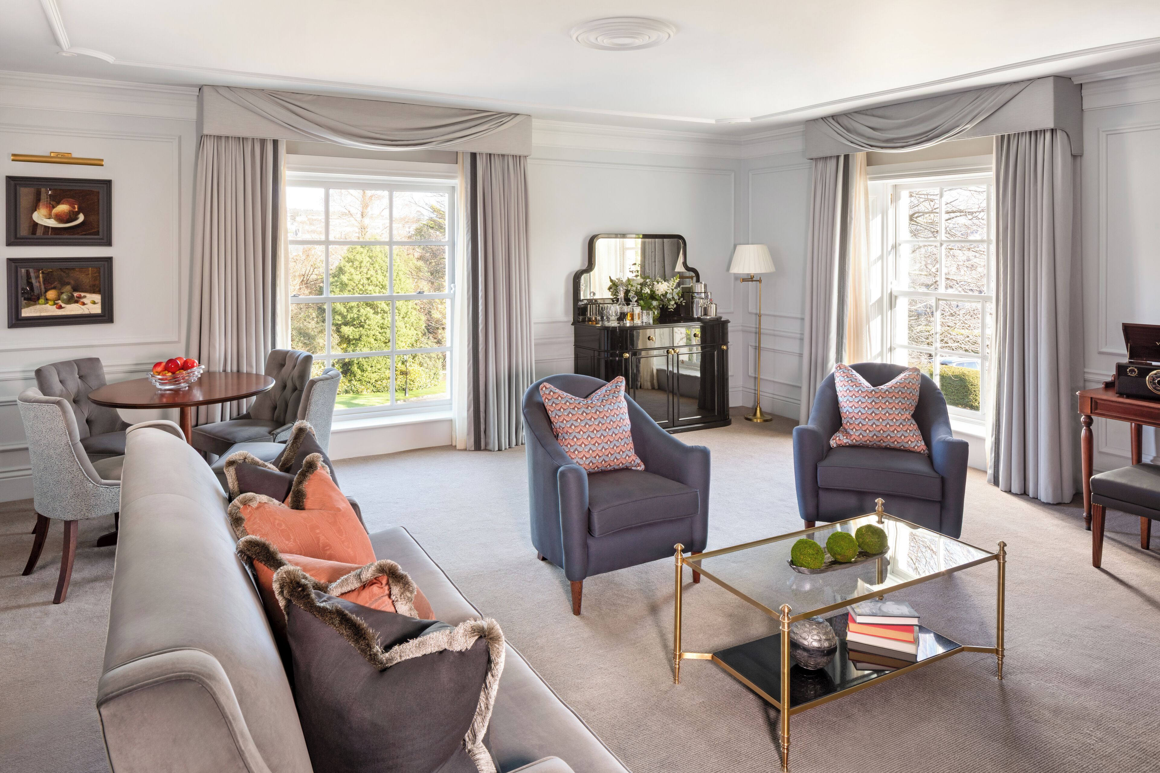 master suite | living area | 32-inch flat-screen tv with satellite channels, tv, dvd player