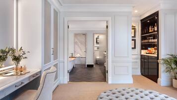 Hypo-allergenic bedding, in-room safe, individually decorated