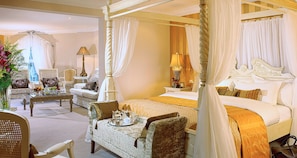 1 bedroom, premium bedding, in-room safe, desk