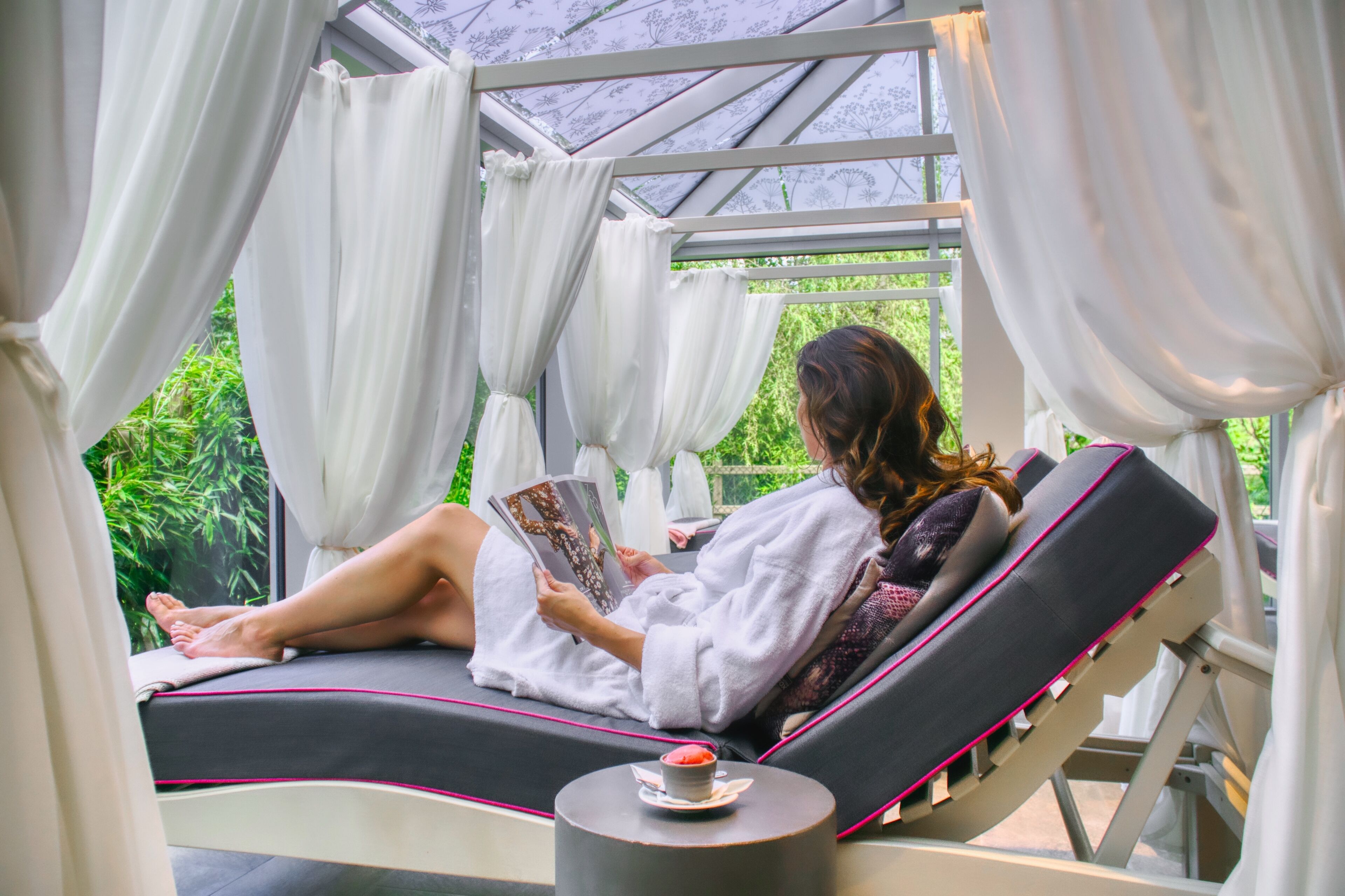 Couples treatment rooms, sauna, hot tub, steam room, body treatments