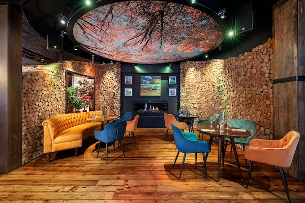 Café da manhã, almoço e jantar; culinária local