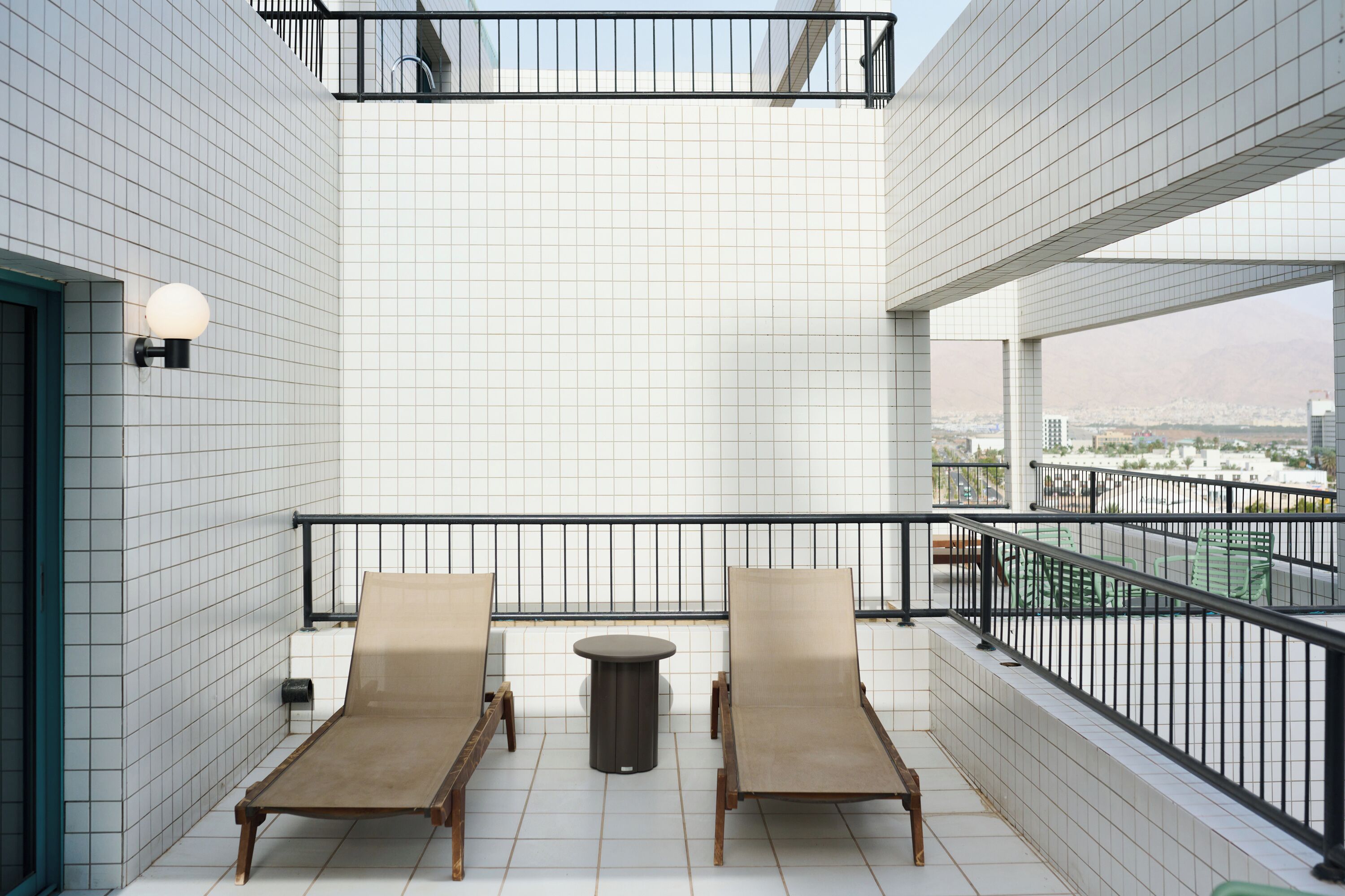 Σουίτα, 1 Υπνοδωμάτιο, Θέα στην Πισίνα | Χρηματοκιβώτιο στο δωμάτιο, γραφείο, κουρτίνες συσκότισης, ηχομόνωση 