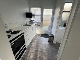 Studio | Dapur pribadi | Lemari es, microwave, oven, dan kompor