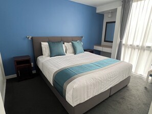 Family Apartment, 2 Bedrooms | Premium bedding, down duvets, Select Comfort beds, in-room safe - Diplomat Motel (Christchurch)