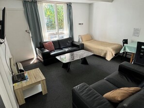 Family Apartment, 2 Bedrooms | Premium bedding, down comforters, Select Comfort beds, in-room safe