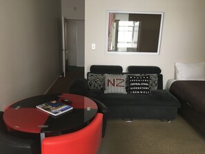 Zimmersafe, Bügeleisen/Bügelbrett, kostenloses WLAN