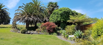 Aloha Seaview Resort Motel
