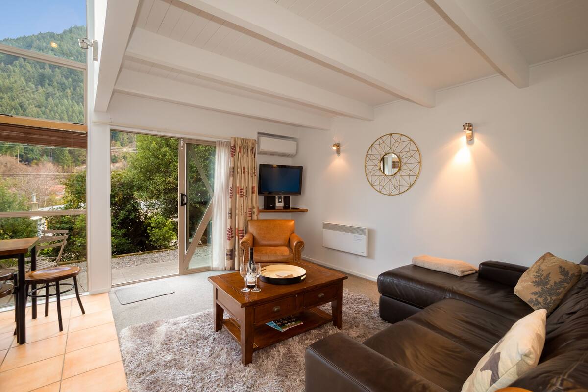 Appartement Familial, 2 chambres, vue cour intérieure | Coin séjour